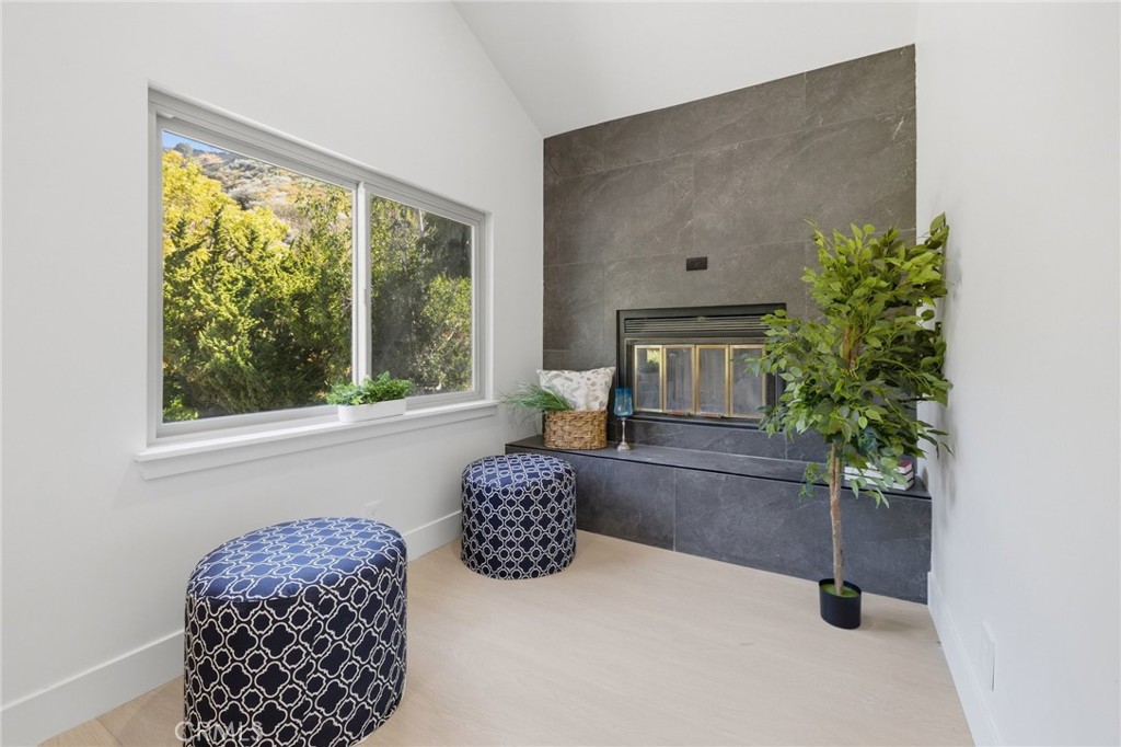 191 Harborview Court