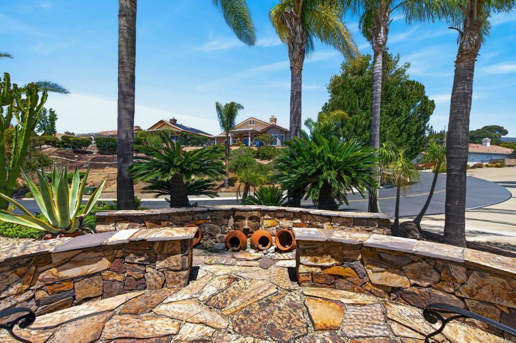 2703 Lobelia Road