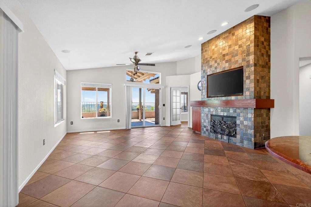2703 Lobelia Road