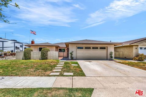Photo of 15192 Vermont Street, Westminster, CA 92683 (MLS # 25570295)
