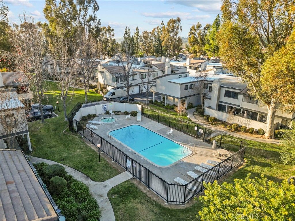 Photo of 6490 Twin Circle Ln, Simi Valley, CA 93063 (MLS # SR26022823)