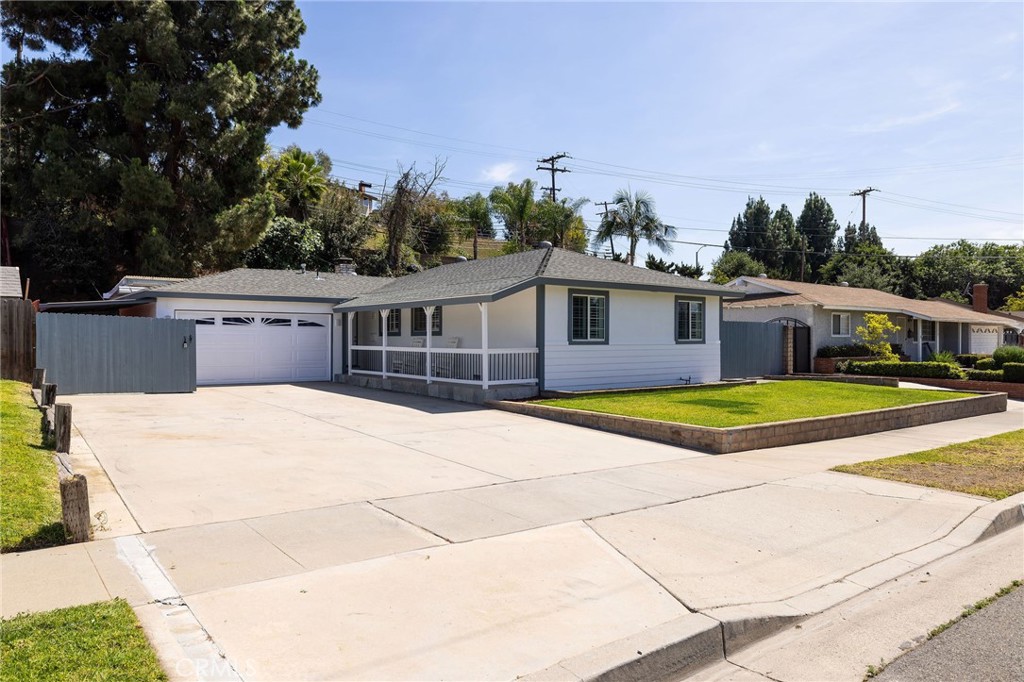 1246 E Baldwin