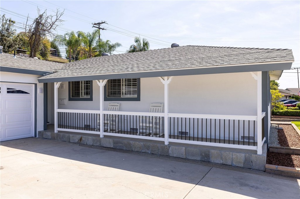 1246 E Baldwin