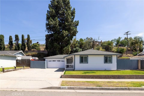 Photo of 1246 E Baldwin AVE, Orange, CA 92865 (MLS # OC26124459)