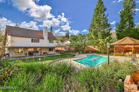 Photo of 5260 Edgeware Drive, Calabasas, CA 91301 (MLS # 225004889)