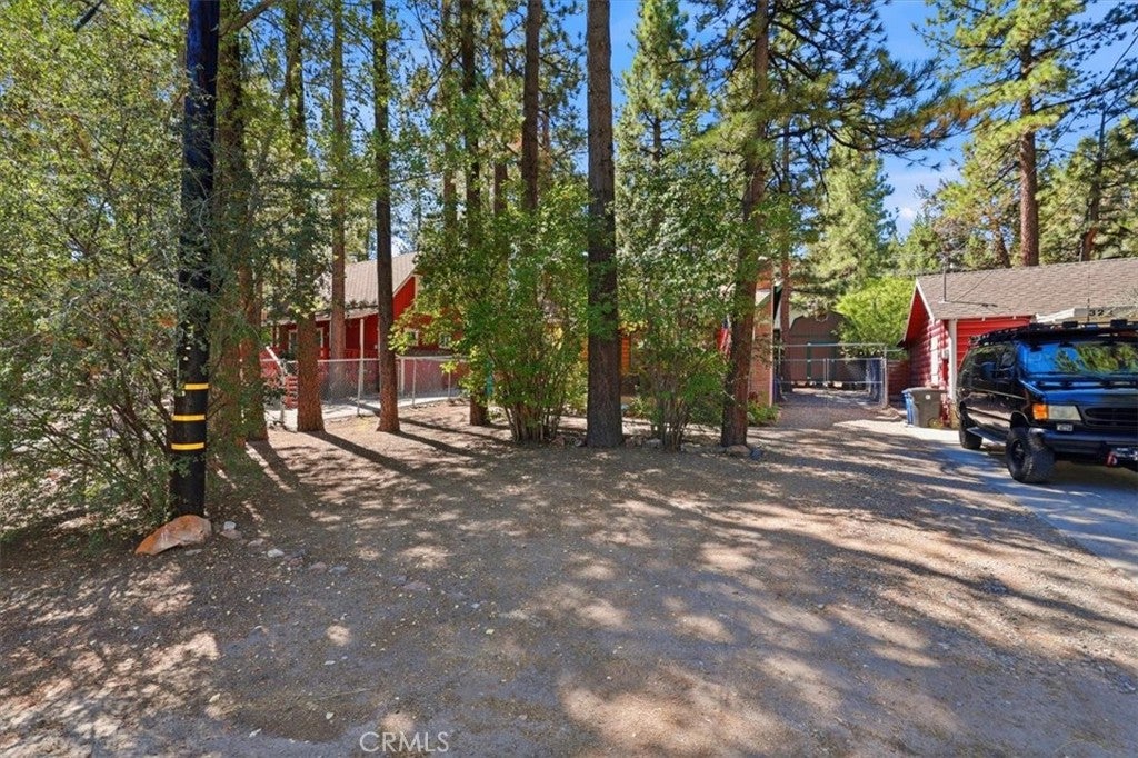 328 E Mojave
