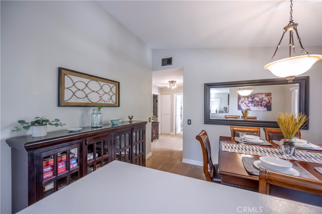 10 Corniche Drive E