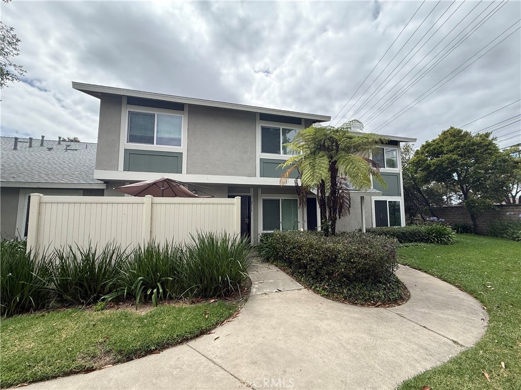 2713 W Northwood
