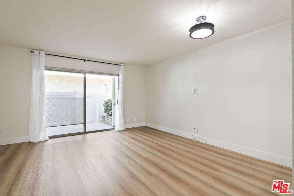 121 Abbeywood Lane