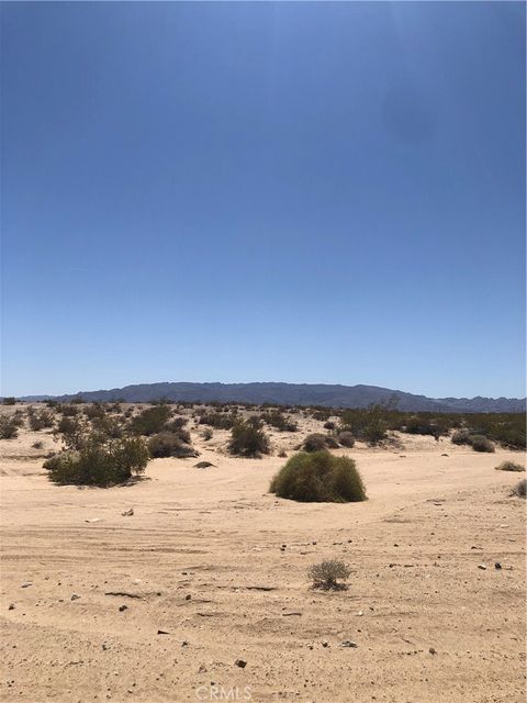 Photo of 1 Mesa dr, 29 Palms, CA 92277 (MLS # JT25112760)