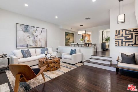 Photo of 808 Washington Avenue, Santa Monica, CA 90403 (MLS # 25609849)