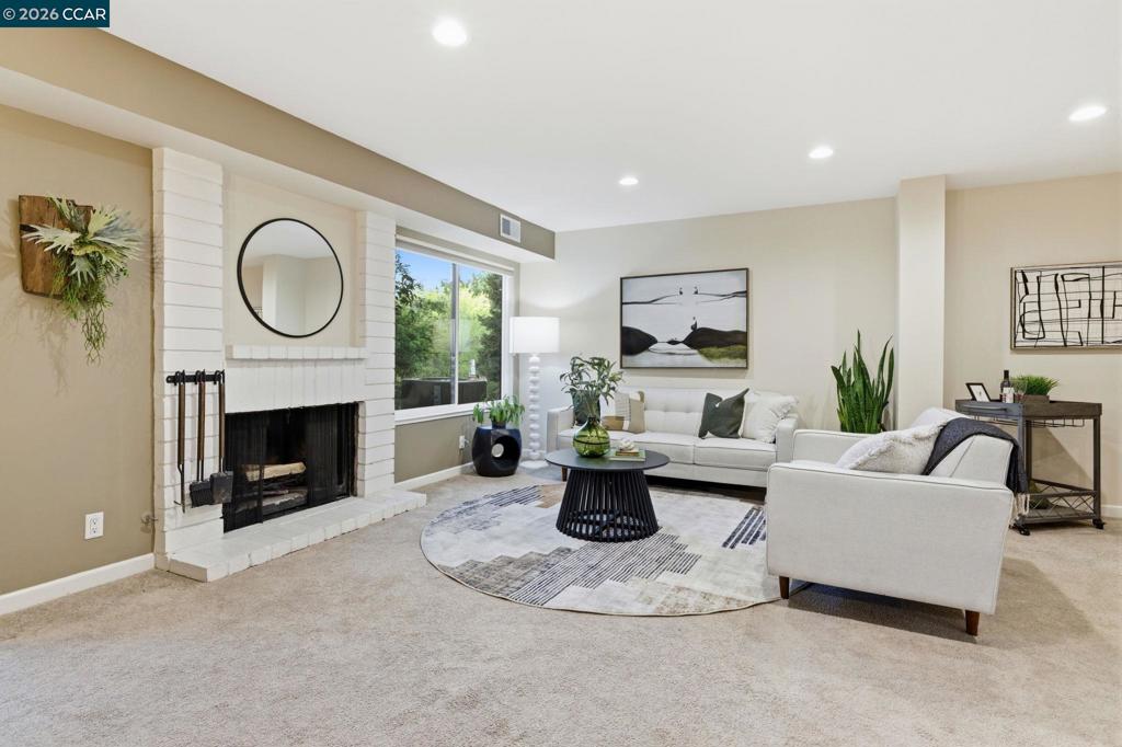 1589 Ashwood Dr.