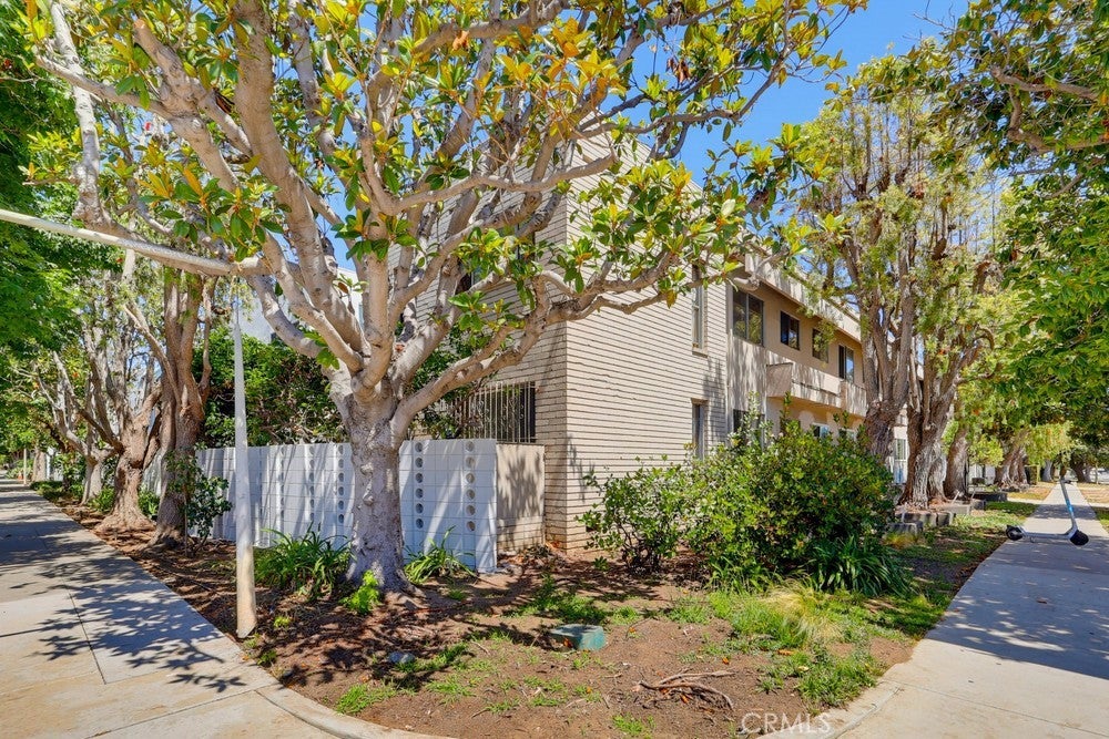 3166 S Sepulveda Boulevard 6, Los Angeles CA 90034