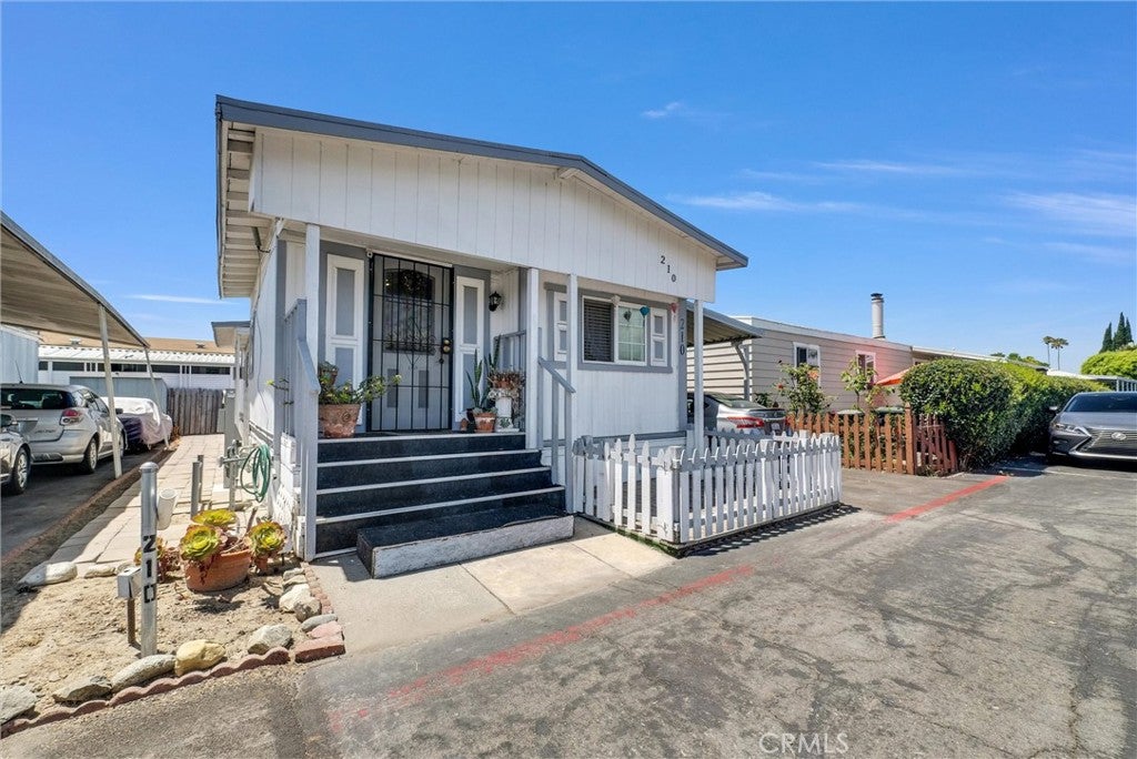 210 Dresden Ave N