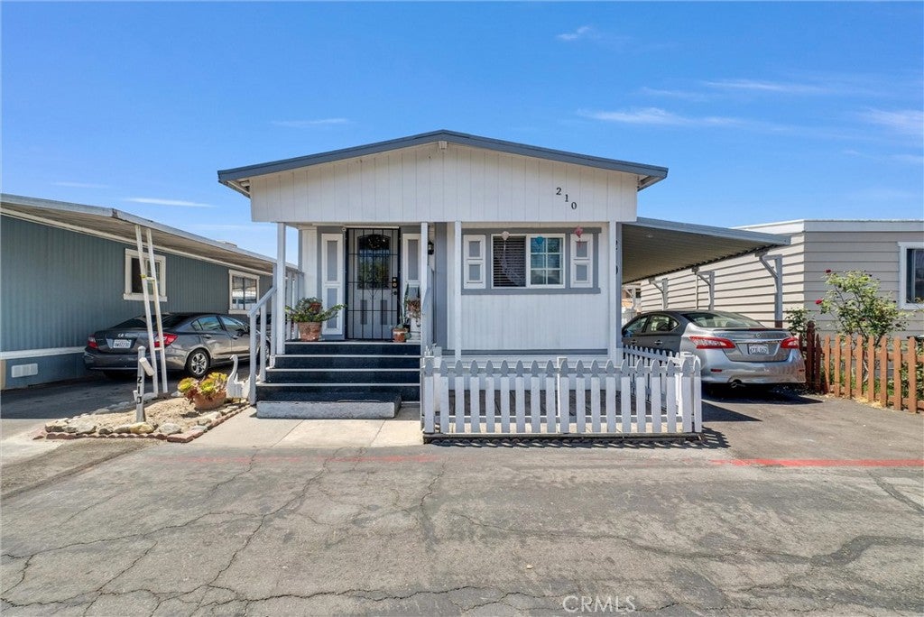 210 Dresden Ave N