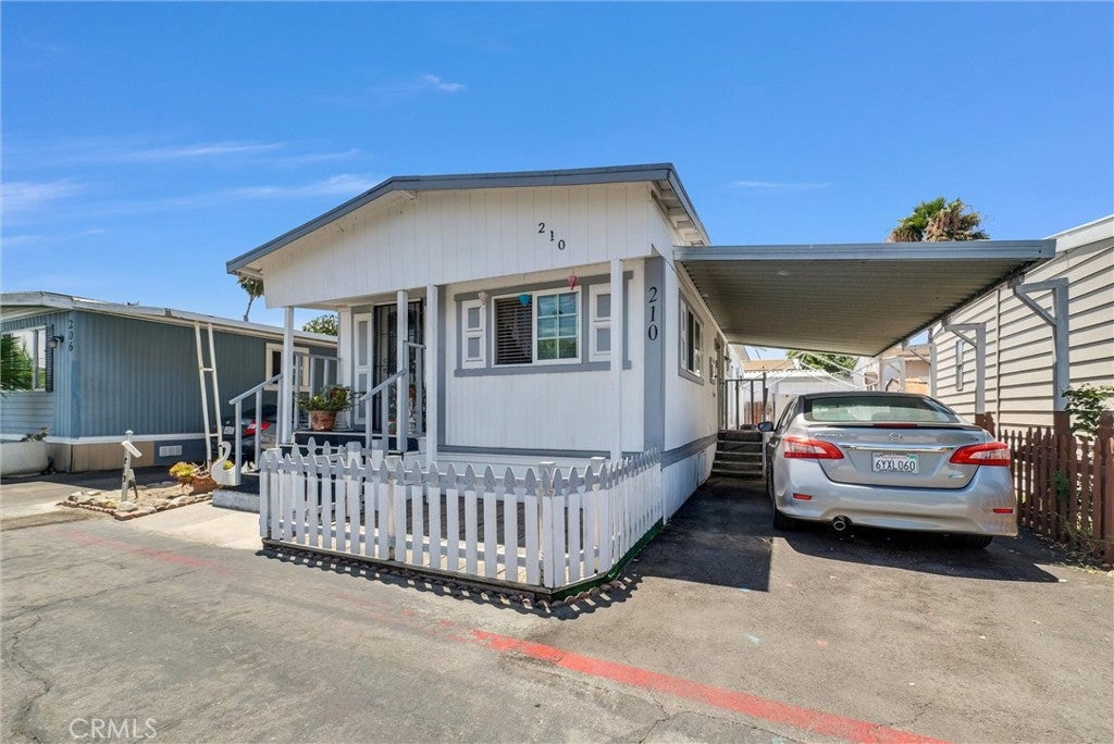 210 Dresden Ave N