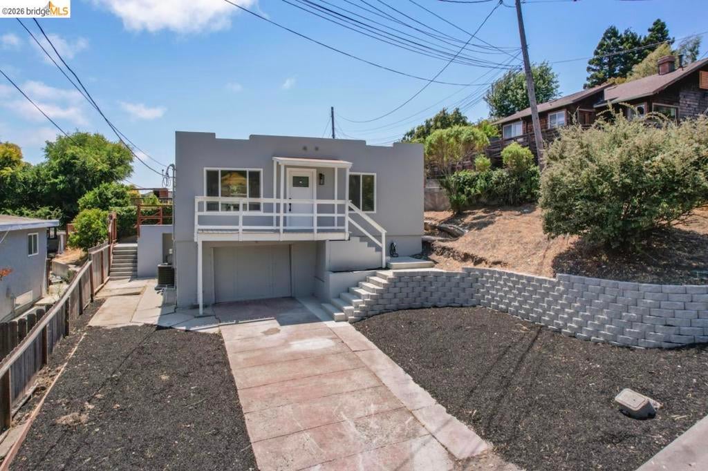 1923 Thompson Ln