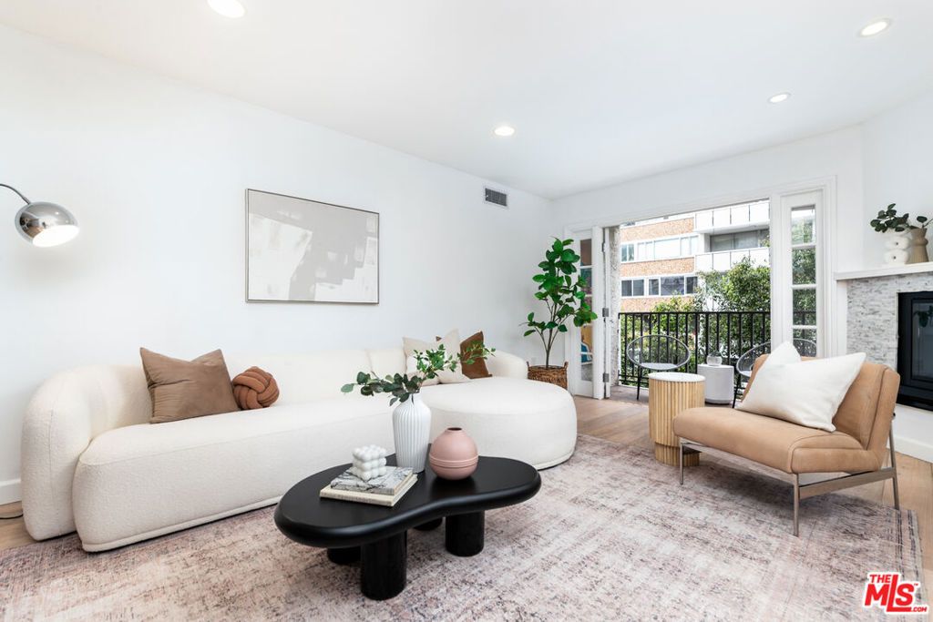 Photo of 1230 Horn Avenue #516, West Hollywood, CA 90069 (MLS # 26663769)