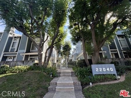 22040 Gault Street 50, Canoga Park CA 91303