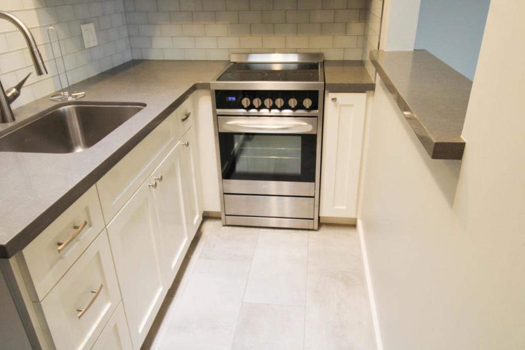 500 W Middlefield Road 122