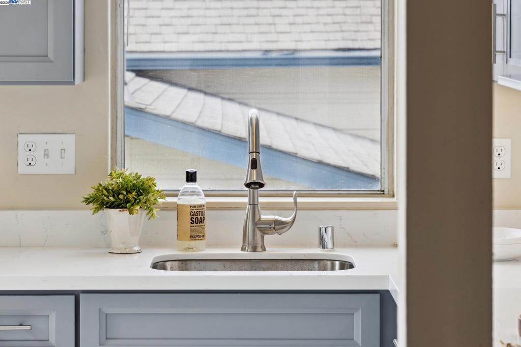 WEST END - Residential Income