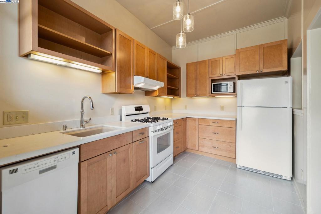 WEST END - Residential Income