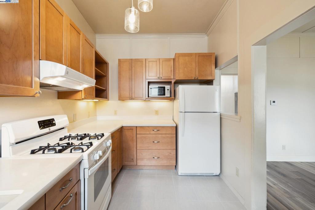 WEST END - Residential Income