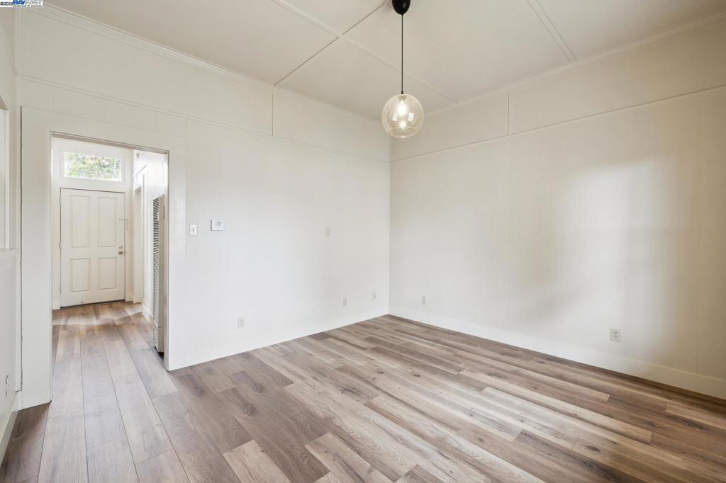 WEST END - Residential Income