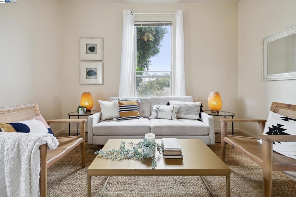 WEST END - Residential Income