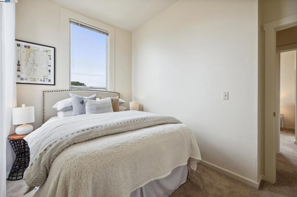 WEST END - Residential Income