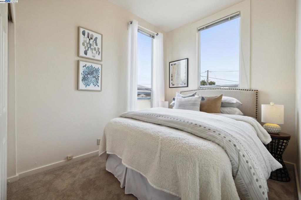 WEST END - Residential Income