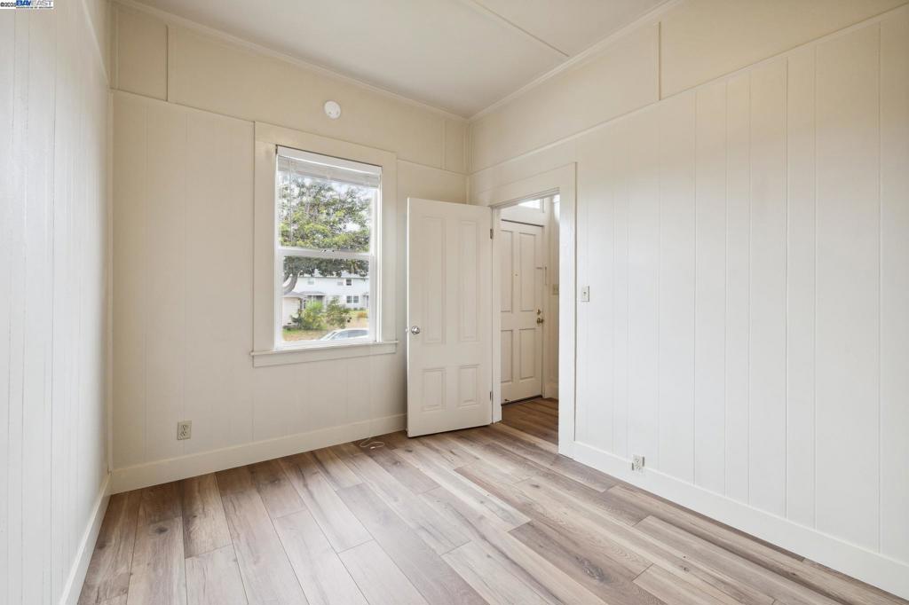 WEST END - Residential Income