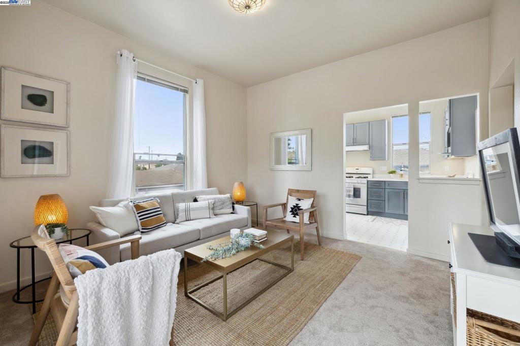 WEST END - Residential Income