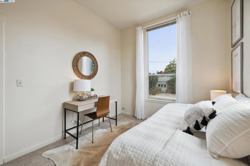 WEST END - Residential Income