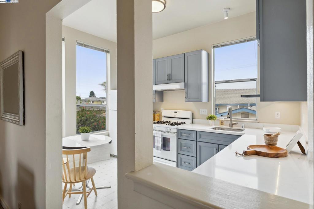 WEST END - Residential Income