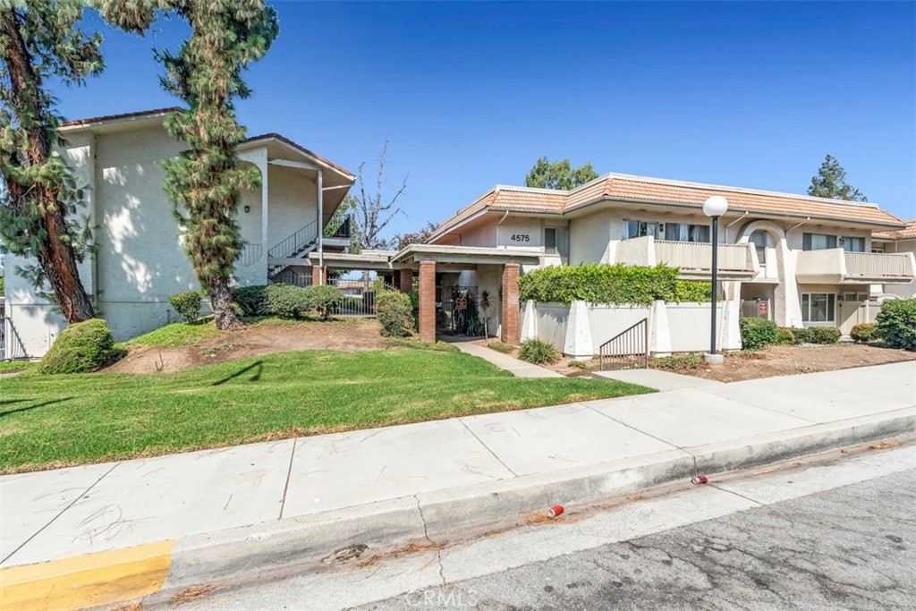 4565 Ramona Avenue 4