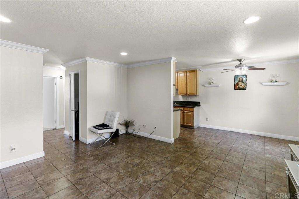 390 N 1st Street 23