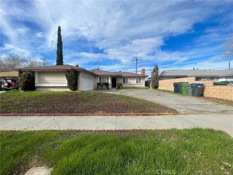 Photo of 45035 18th St W St, Lancaster, CA 93534 (MLS # SR25216170)