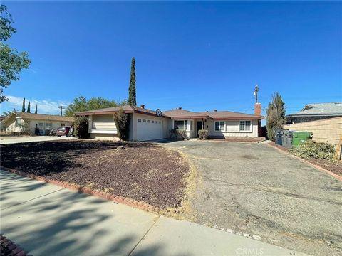 Photo of 45035 18th St W St, Lancaster, CA 93534 (MLS # SR25216170)