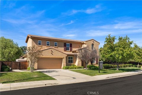 Photo of 32487 Meadow Glen Court, Wildomar, CA 92595 (MLS # OC25247553) Photo of 32487 Meadow Glen Court, Wildomar, CA 92595 (MLS # OC25247553)