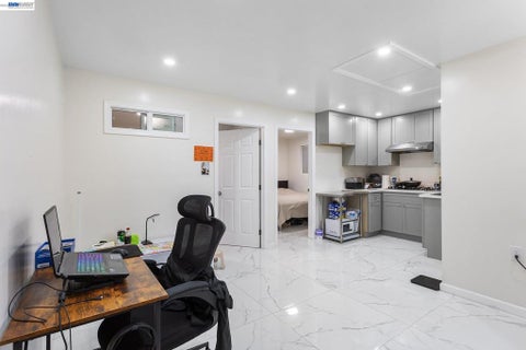 Tiny photo for 3270 Keith Ave Ave, Castro Valley, CA 94546 (MLS # 41142285)