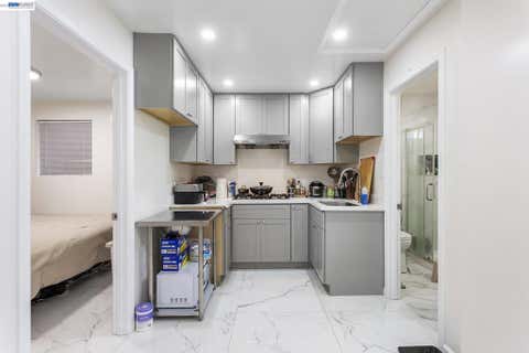 Tiny photo for 3270 Keith Ave Ave, Castro Valley, CA 94546 (MLS # 41142285)