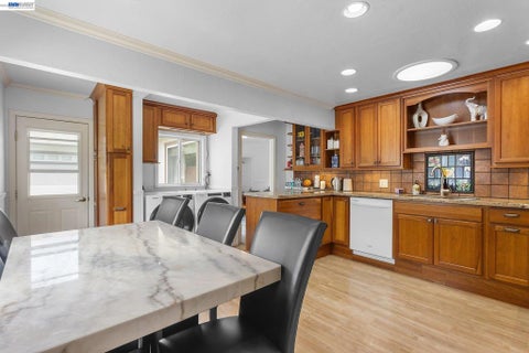 Tiny photo for 3270 Keith Ave Ave, Castro Valley, CA 94546 (MLS # 41142285)