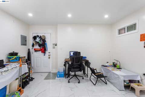 Tiny photo for 3270 Keith Ave Ave, Castro Valley, CA 94546 (MLS # 41142285)