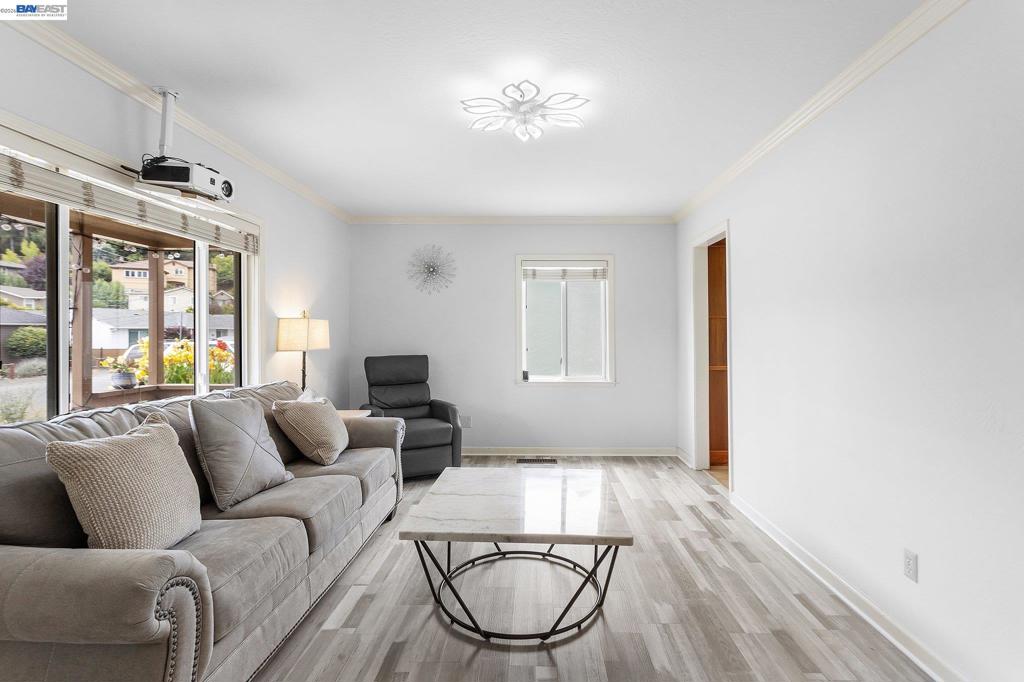 3270 Keith Ave Ave, Castro Valley CA 94546