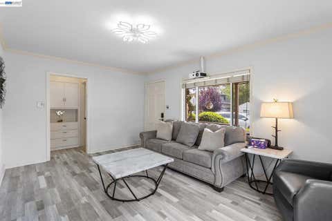 Tiny photo for 3270 Keith Ave Ave, Castro Valley, CA 94546 (MLS # 41142285)