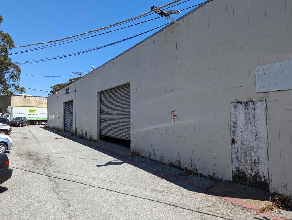 17251733 Mission Road