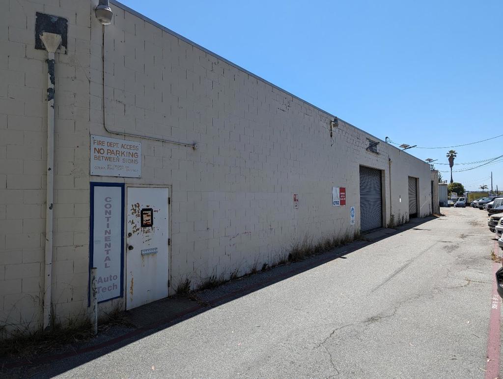 17251733 Mission Road