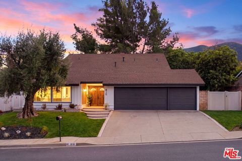 Photo of 816 Pamela Wood Street, Newbury Park, CA 91320 (MLS # 26832681)