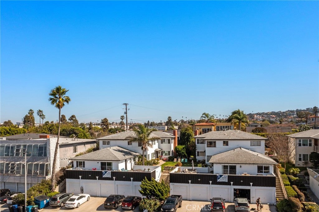 124 Palos Verdes Boulevard